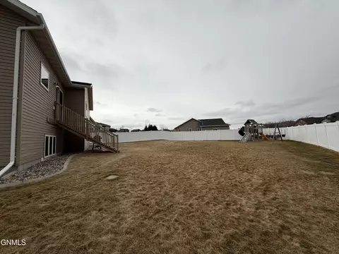 Exterior - 4600 Normandy St, Bismarck, ND 58503 photo 5 of 6