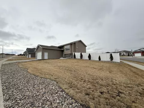 Exterior - 4600 Normandy St, Bismarck, ND 58503 photo 3 of 6