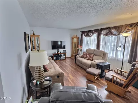 Living - 1626 3rd St, Bismarck, ND 58504 photo 2 of 2
