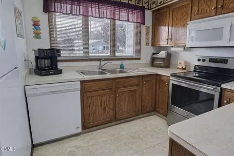Kitchen - 1626 3rd St, Bismarck, ND 58504 photo 1 of 3