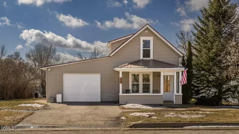 409 Main Ave, Washburn, ND 58577