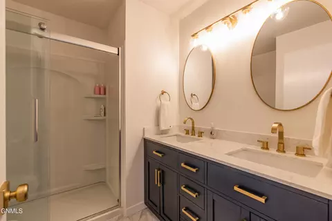Bath - 943 Central Ave, Bismarck, ND 58501 photo 2 of 3