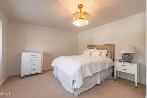 Bedroom - 943 Central Ave, Bismarck, ND 58501 photo 2 of 5