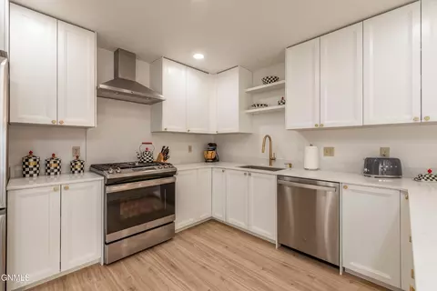 Kitchen - 943 Central Ave, Bismarck, ND 58501 photo 2 of 3