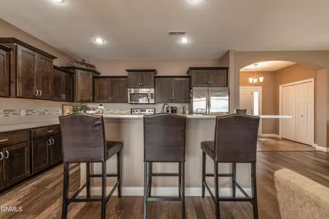 Kitchen - 4713 Normandy St, Bismarck, ND 58503 photo 4 of 4