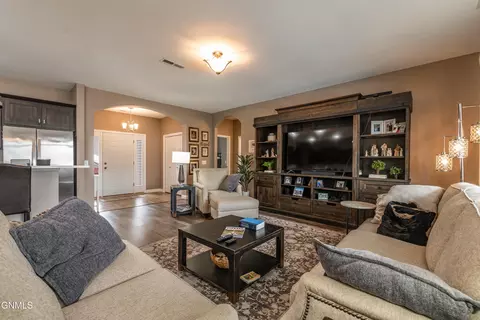 Living - 4713 Normandy St, Bismarck, ND 58503 photo 1 of 2