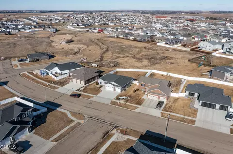 View/Area - 4713 Normandy St, Bismarck, ND 58503 photo 1 of 2