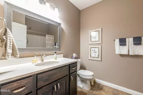 Bath - 4713 Normandy St, Bismarck, ND 58503 photo 2 of 2