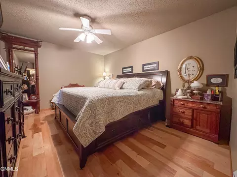 Bedroom - 453 Brandon Dr, Bismarck, ND 58503 photo 1 of 5
