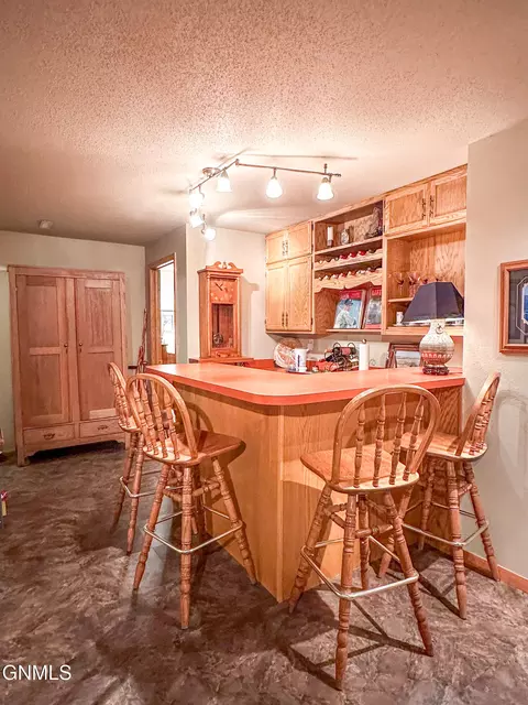 Other - 453 Brandon Dr, Bismarck, ND 58503 photo 9 of 12