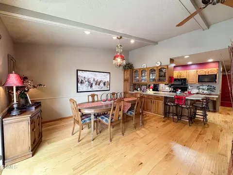 Dining - 453 Brandon Dr, Bismarck, ND 58503 photo 3 of 4