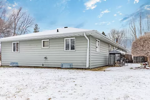 Exterior - 528 Capitol Ave, Bismarck, ND 58501 photo 2 of 4
