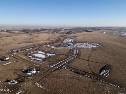 2265 80th St SE, Lincoln, ND 58504