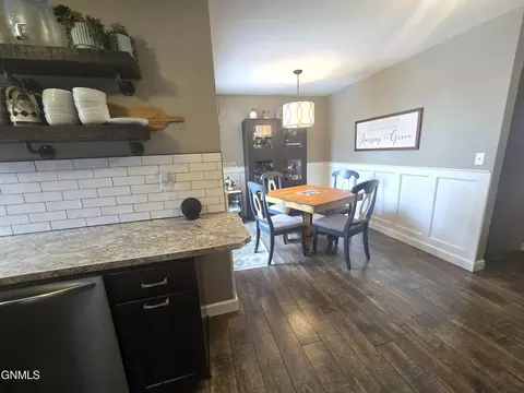 1526 Cimarron Dr, Bismarck, ND 58503 photo 22