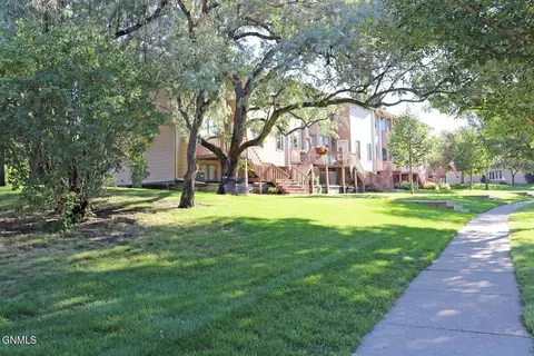 1526 Cimarron Dr, Bismarck, ND 58503 photo 8