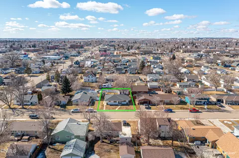 View/Area - 1413 1st Ave E, Williston, ND 58801 photo 1 of 7
