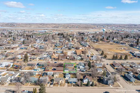 View/Area - 1413 1st Ave E, Williston, ND 58801 photo 3 of 7