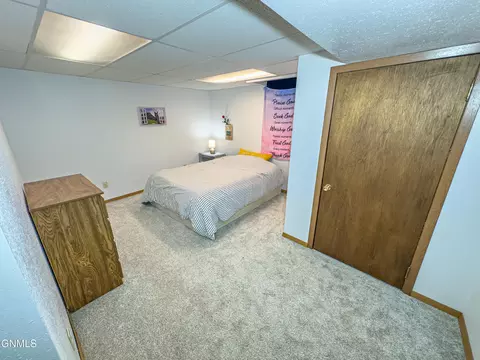 Bedroom - 1413 1st Ave E, Williston, ND 58801 photo 4 of 5
