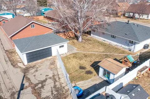 View/Area - 1413 1st Ave E, Williston, ND 58801 photo 5 of 7