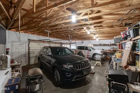 2591 Abbott Ln N, Mandan, ND 58554 photo 33