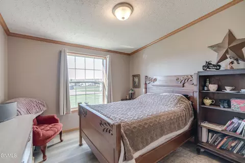 2591 Abbott Ln N, Mandan, ND 58554 photo 15