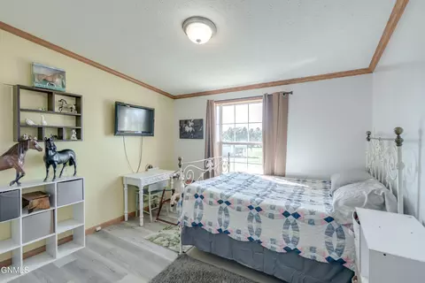 2591 Abbott Ln N, Mandan, ND 58554 photo 17