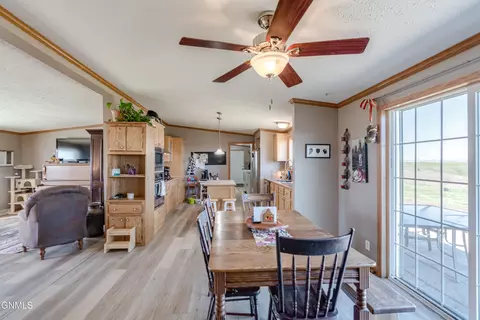 2591 Abbott Ln N, Mandan, ND 58554 photo 18