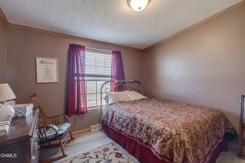 2591 Abbott Ln N, Mandan, ND 58554 photo 5