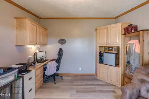 2591 Abbott Ln N, Mandan, ND 58554 photo 22