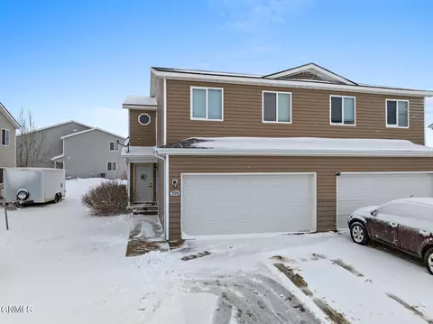 359 Adeline Dr, Stanley, ND 58784