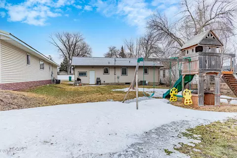 Exterior - 215 2nd St SE, Garrison, ND 58540 photo 4 of 7
