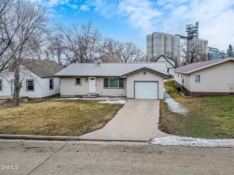 Exterior - 215 2nd St SE, Garrison, ND 58540 photo 7 of 7