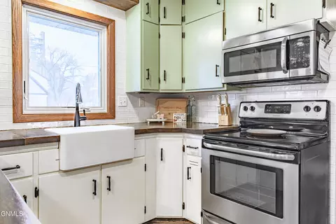 Kitchen - 215 2nd St SE, Garrison, ND 58540 photo 7 of 8