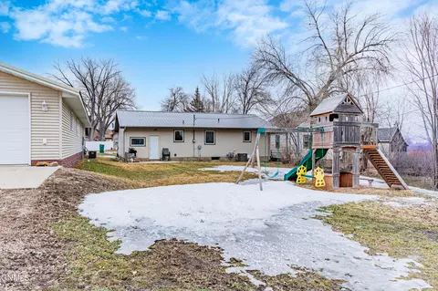 Exterior - 215 2nd St SE, Garrison, ND 58540 photo 3 of 7