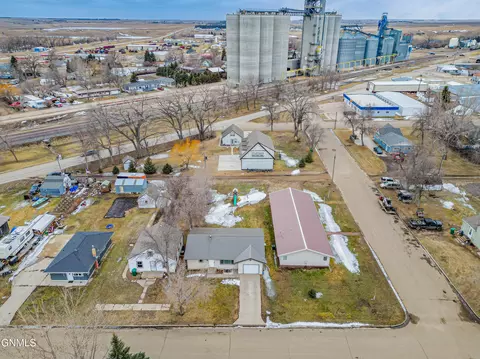 View/Area - 215 2nd St SE, Garrison, ND 58540 photo 3 of 4