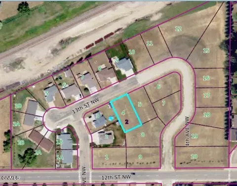 447 13th St NW, Valley City, ND 58072