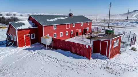 Exterior - 6890 51st Ave SW, Carson, ND 58529 photo 2 of 12