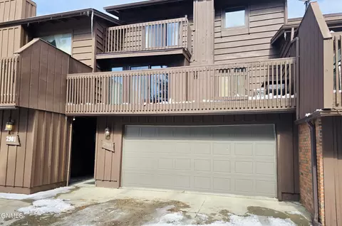 2903 Winnipeg Dr, Bismarck, ND 58503