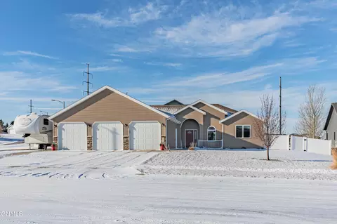4000 New Rockford Pl, Bismarck, ND 58503