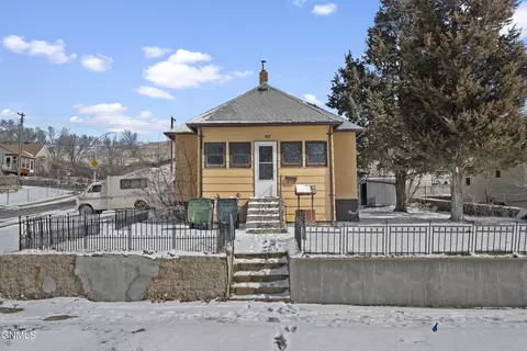 310 4th Ave NE, Mandan, ND 58554