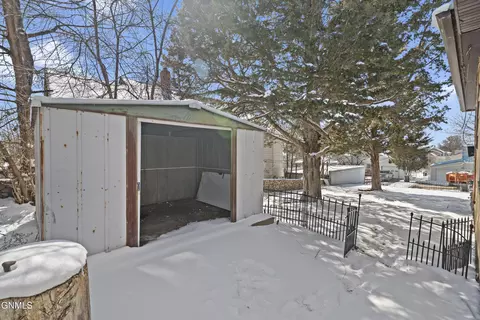 310 4th Ave NE, Mandan, ND 58554 photo 6