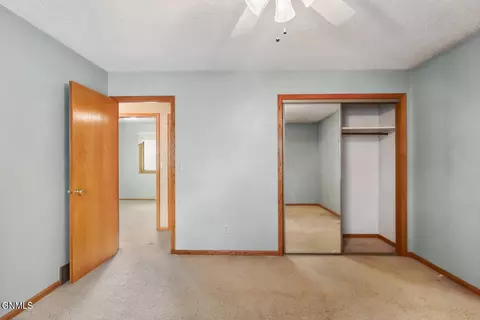 Bedroom - 1002 Turnpike Ave E, Bismarck, ND 58501 photo 7 of 10