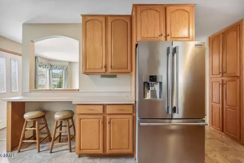 Kitchen - 1002 Turnpike Ave E, Bismarck, ND 58501 photo 2 of 3