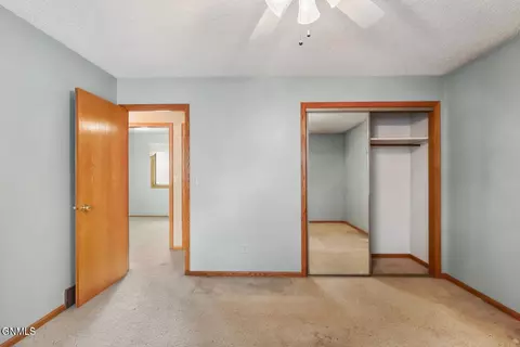 Bedroom - 1002 Turnpike Ave E, Bismarck, ND 58501 photo 5 of 10