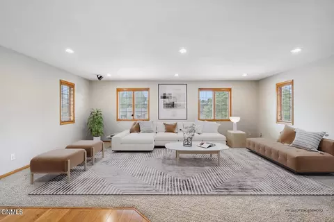 Living - 1002 Turnpike Ave E, Bismarck, ND 58501 photo 3 of 7
