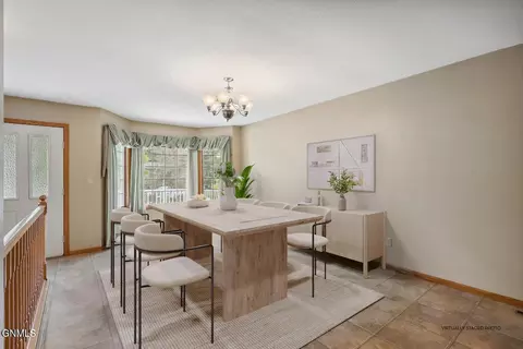 Dining - 1002 Turnpike Ave E, Bismarck, ND 58501 photo 1 of 1