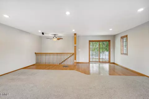 Living - 1002 Turnpike Ave E, Bismarck, ND 58501 photo 5 of 7