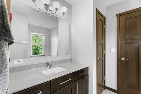 Bath - 5481 Sweet Clover Ln, Williston, ND 58801 photo 1 of 5