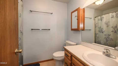 919 Turnpike Ave E, Bismarck, ND 58501 photo 27