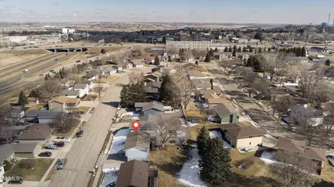 919 Turnpike Ave E, Bismarck, ND 58501 photo 6
